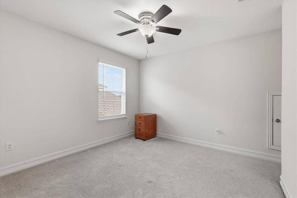 217 Jones Street, Irving, TX 75063 217 Jones Street, Irving, TX 75063