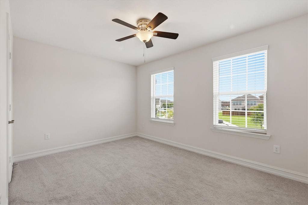 217 Jones Street, Irving, TX 75063 217 Jones Street, Irving, TX 75063
