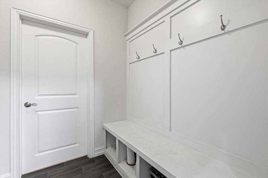 217 Jones Street, Irving, TX 75063 217 Jones Street, Irving, TX 75063