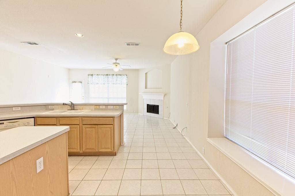 8713 Somerville Way, Plano, TX 75025 8713 Somerville Way, Plano, TX 75025