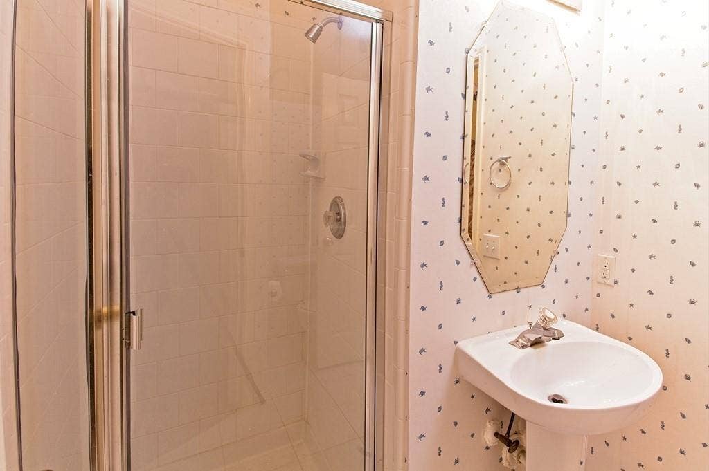 8713 Somerville Way, Plano, TX 75025 8713 Somerville Way, Plano, TX 75025
