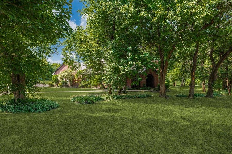 Property photo for 305 Cedar Hill Circle, Lowry Crossing, TX