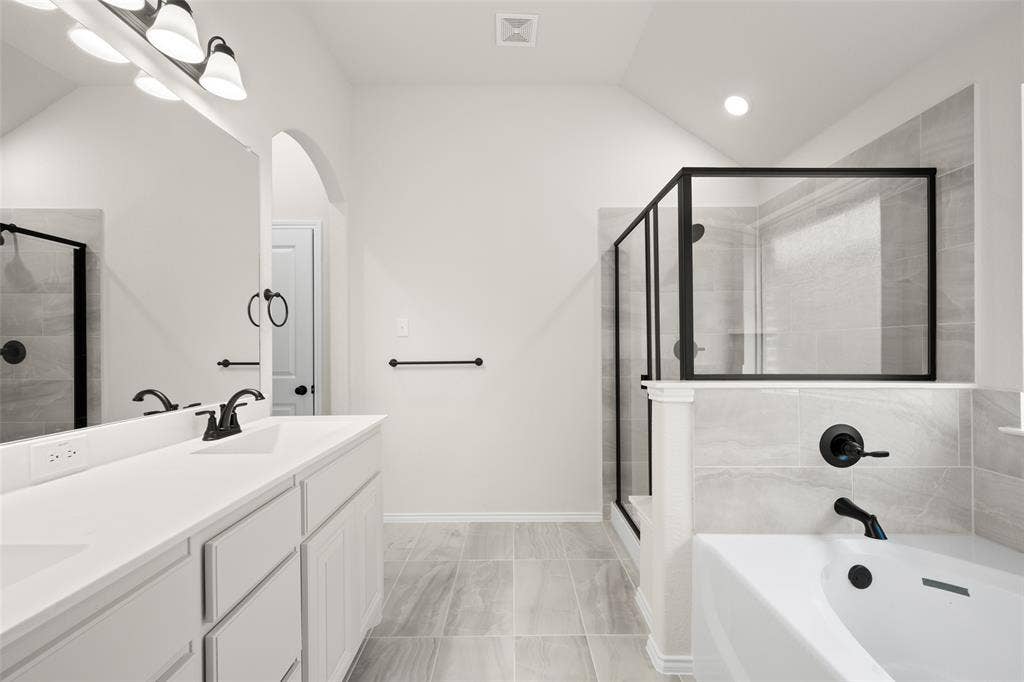 2825 Holstein Drive, Midlothian, TX 76065 Concept 1958-Primary Bathroom