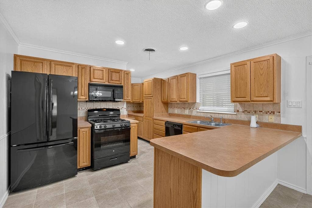 2539 Highwood Drive, Dallas, TX 75228
