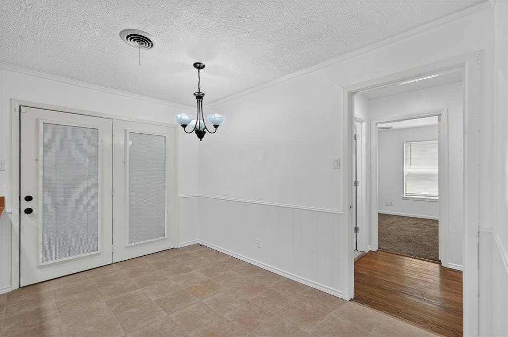 2539 Highwood Drive, Dallas, TX 75228
