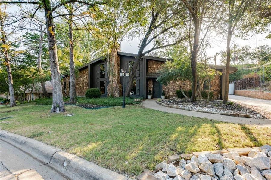 Property photo for 1459 Warrington Court, Fort Worth, TX