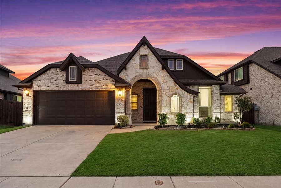 Property photo for 3904 Holly Springs Lane, Kaufman, TX