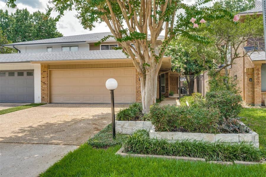 Property photo for 4984 Thunder Road, Dallas, TX