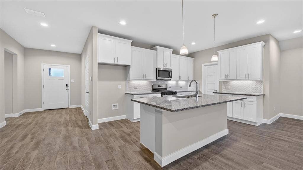 1416 CANTERBURY Trail, DeSoto, TX 75115 1416 CANTERBURY Trail, DeSoto, TX 75115