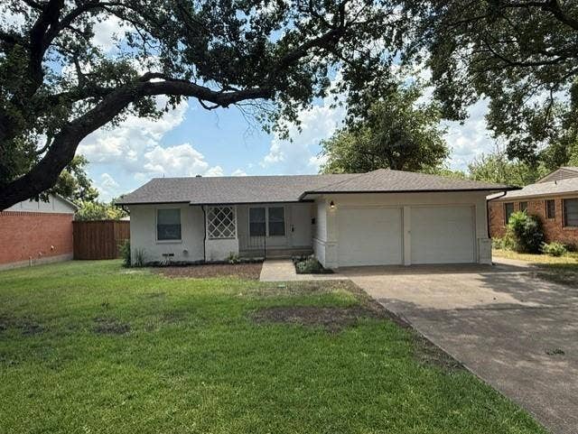 Property photo for 413 Marilu Street, Richardson, TX
