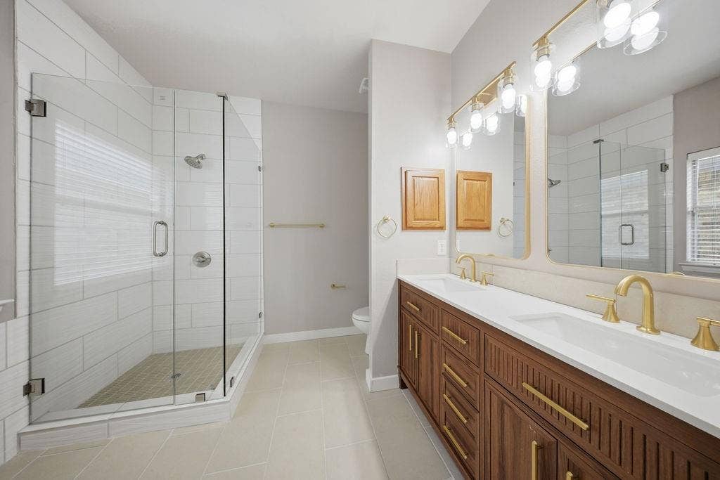2140 Walnut Square Drive, Plano, TX 75025 2140 Walnut Square Drive, Plano, TX 75025