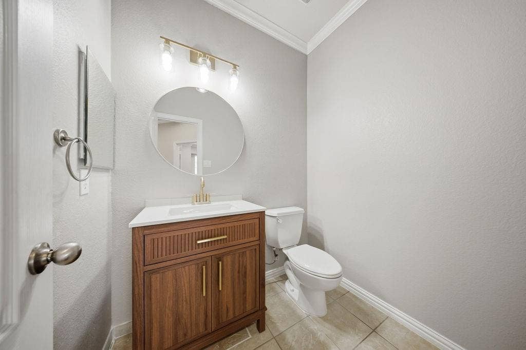 2140 Walnut Square Drive, Plano, TX 75025 2140 Walnut Square Drive, Plano, TX 75025