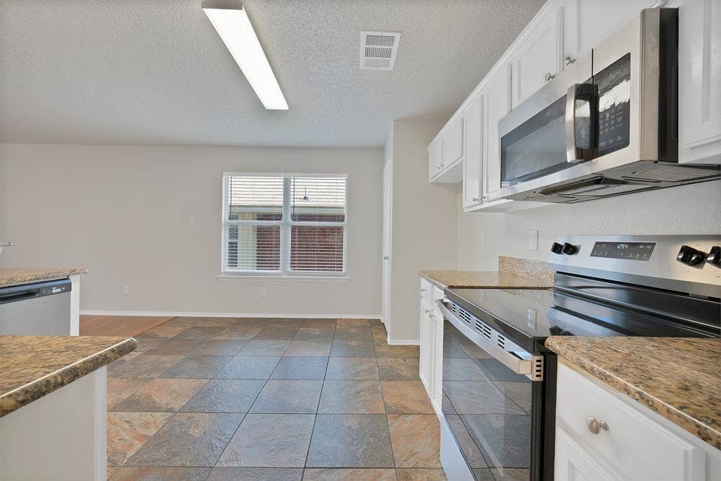 785 Eldorado Drive, DeSoto, TX 75115 785 Eldorado Drive, DeSoto, TX 75115