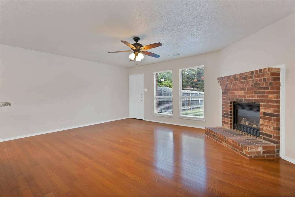 785 Eldorado Drive, DeSoto, TX 75115 785 Eldorado Drive, DeSoto, TX 75115