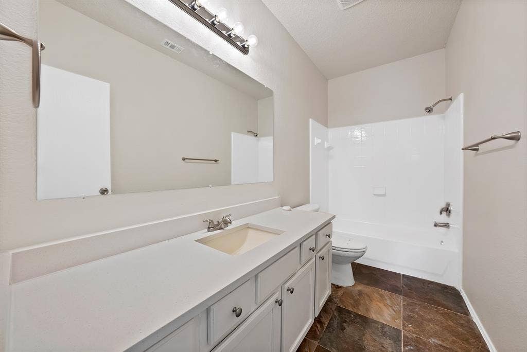 785 Eldorado Drive, DeSoto, TX 75115 785 Eldorado Drive, DeSoto, TX 75115