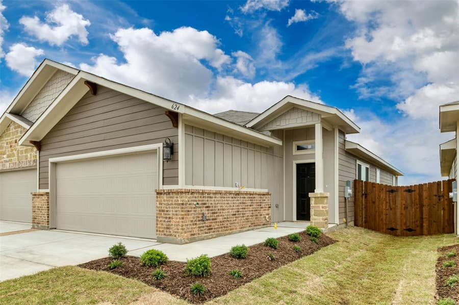 Property photo for 624 Harvest Moon Drive, Venus, TX