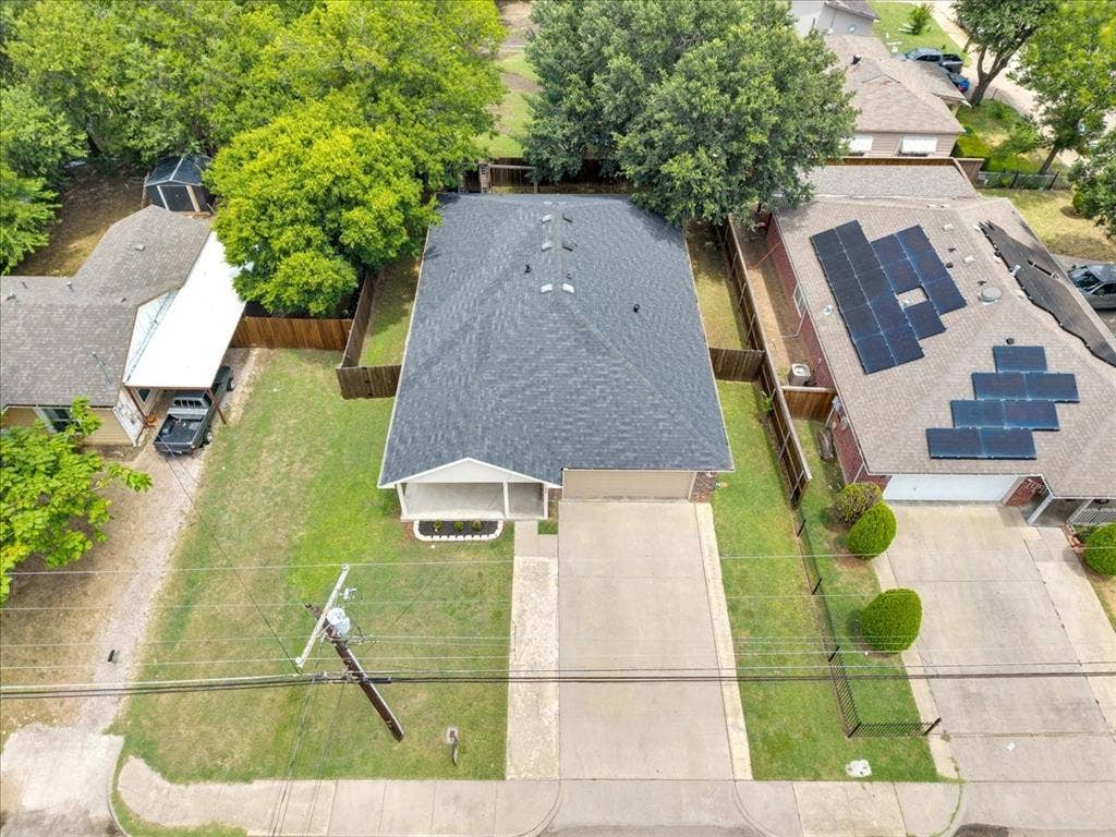 115 E Cason Street, Irving, TX 75061 115 E Cason Street, Irving, TX 75061