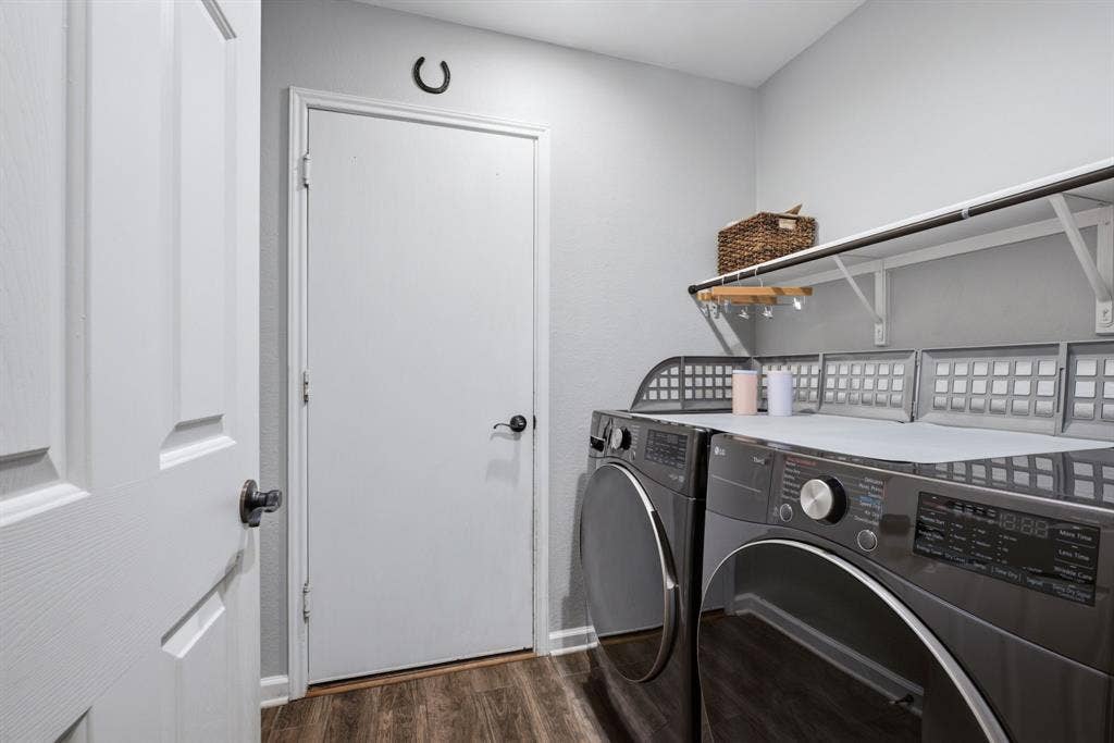 12932 Pearson Drive, Frisco, TX 75035 Spacious laundry room