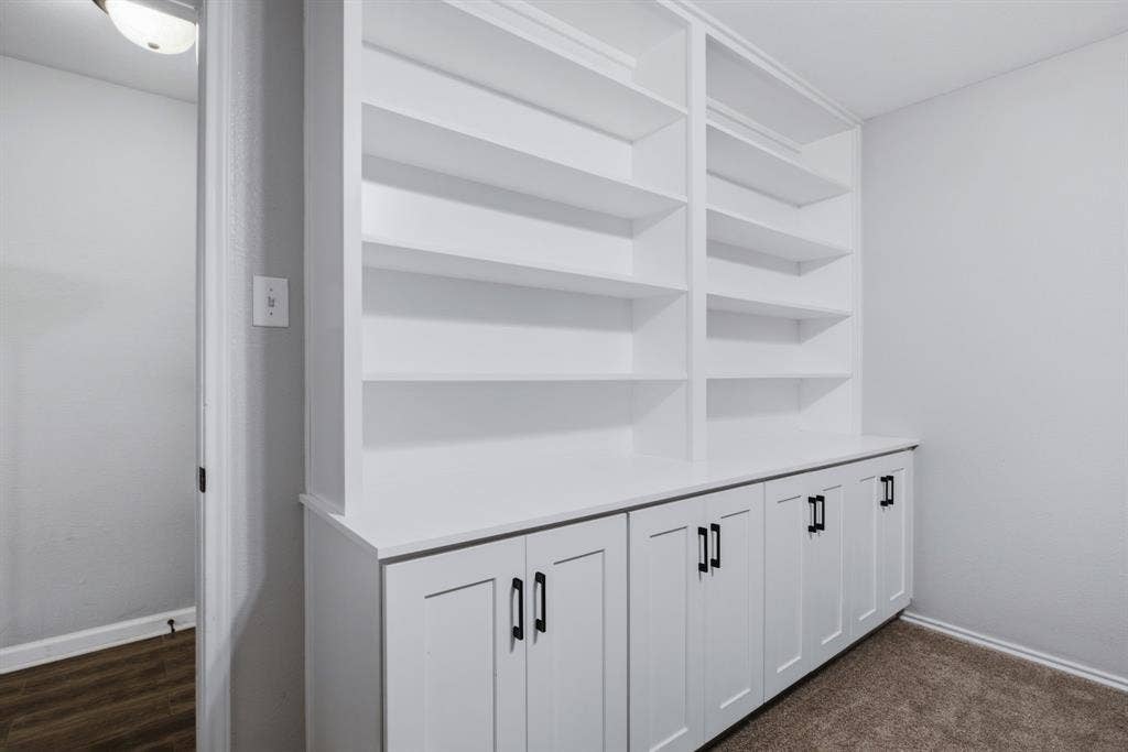12932 Pearson Drive, Frisco, TX 75035 Built in shelves