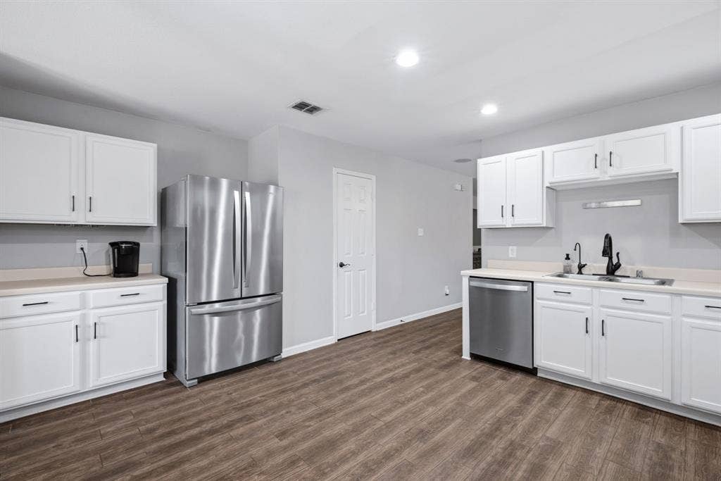 12932 Pearson Drive, Frisco, TX 75035 Tons of storage in cabinets and pantry