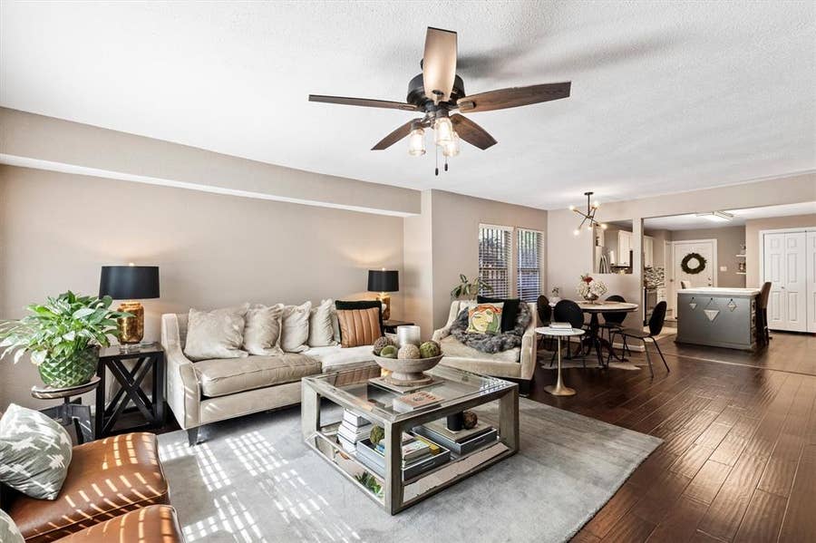 Property photo for 1130 S Montreal Avenue, Dallas, TX