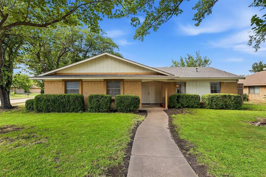 Property photo for 2601 Raintree Drive, Plano, TX
