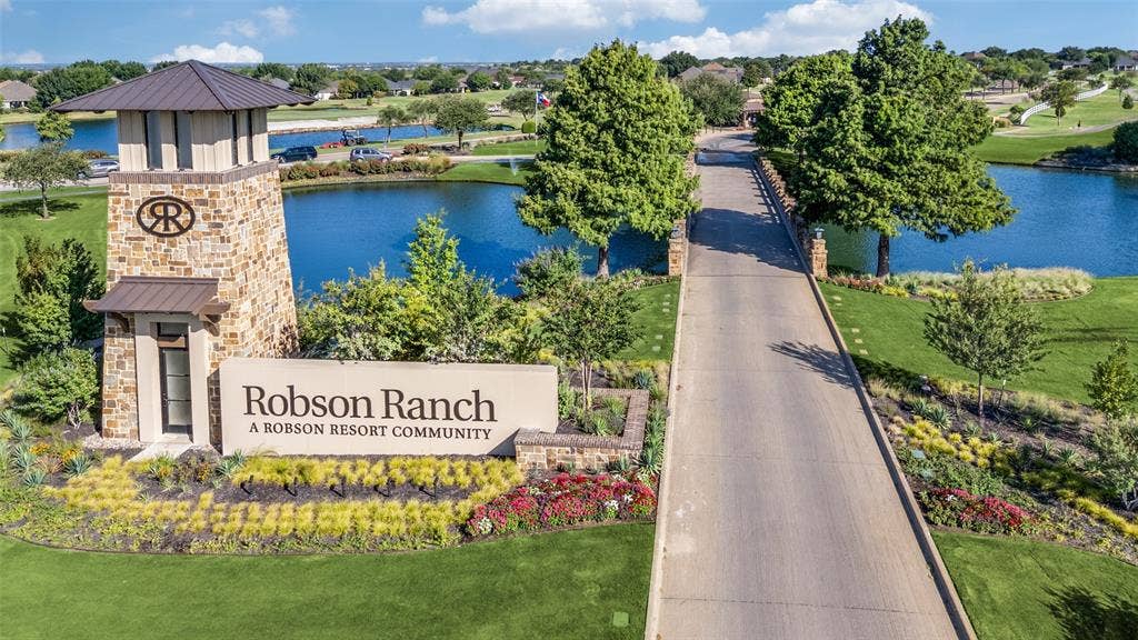 9604 Siltstone Drive, Denton, TX 76207 9604 Siltstone Drive, Denton, TX 76207