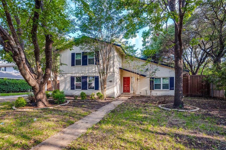 Property photo for 902 Firestone Lane, Richardson, TX