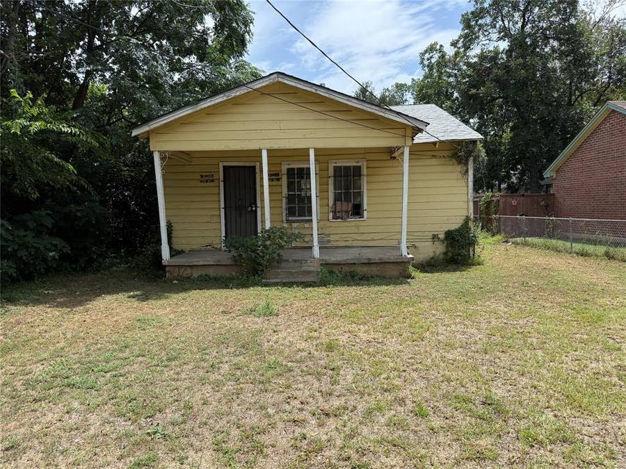 Property photo for 2318 Macon Street, Dallas, TX