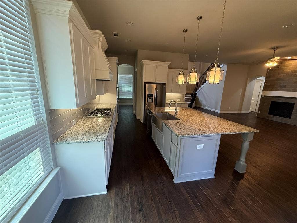 1101 Prairie Ridge Lane, Arlington, TX 76005