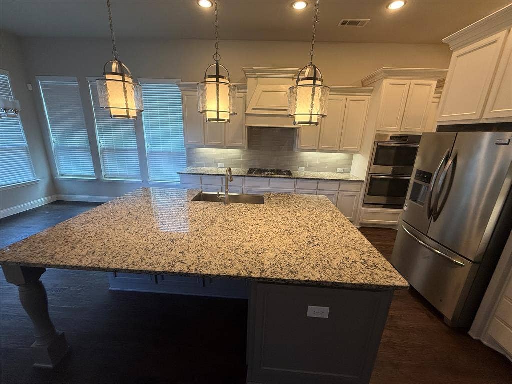 1101 Prairie Ridge Lane, Arlington, TX 76005