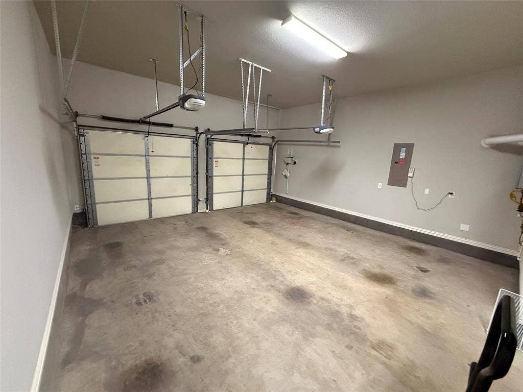 1101 Prairie Ridge Lane, Arlington, TX 76005