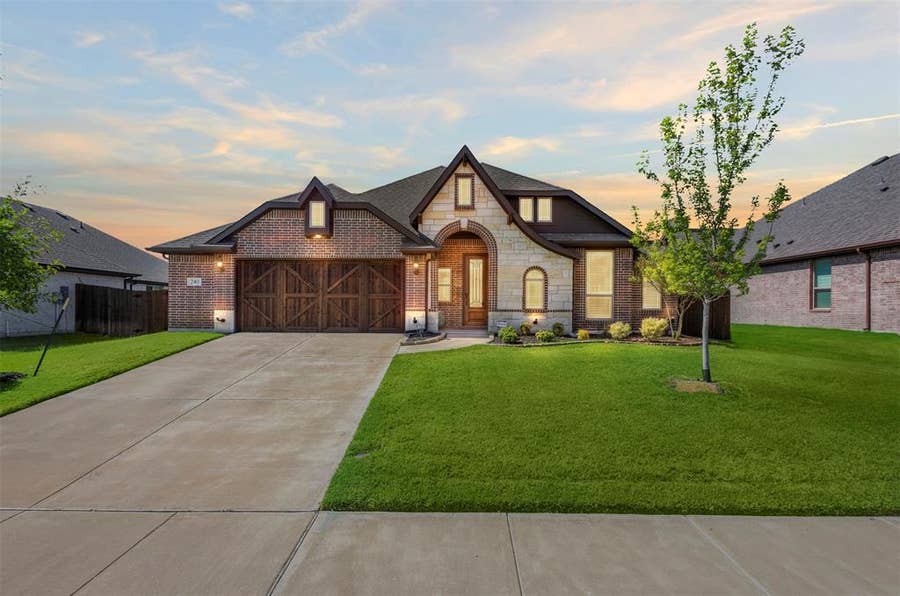 Property photo for 240 Resting Place Road, Waxahachie, TX