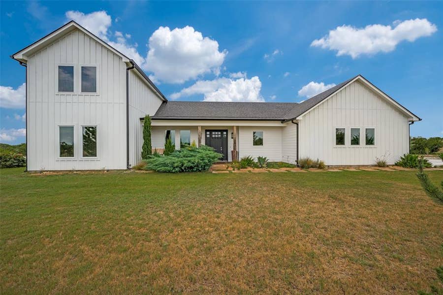 Property photo for 1346 County Road 2625, Decatur, TX
