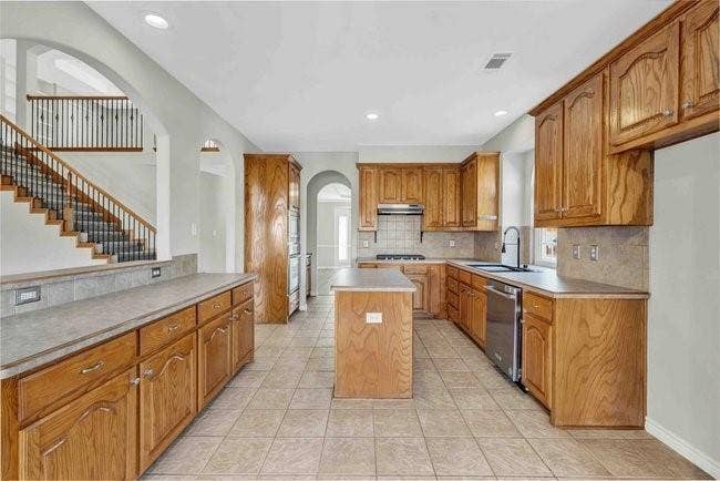 9102 Hogan Drive, Rowlett, TX 75089 9102 Hogan Drive, Rowlett, TX 75089