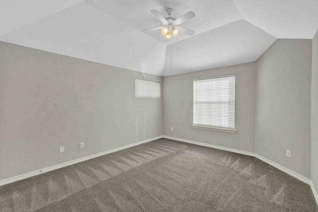 9102 Hogan Drive, Rowlett, TX 75089 9102 Hogan Drive, Rowlett, TX 75089
