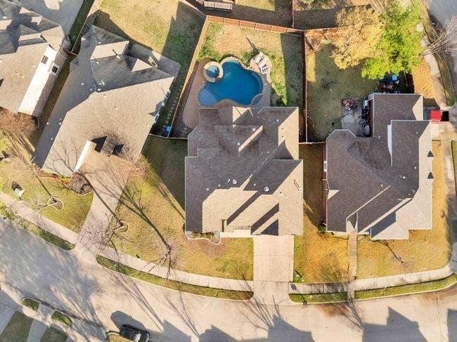 9102 Hogan Drive, Rowlett, TX 75089 9102 Hogan Drive, Rowlett, TX 75089