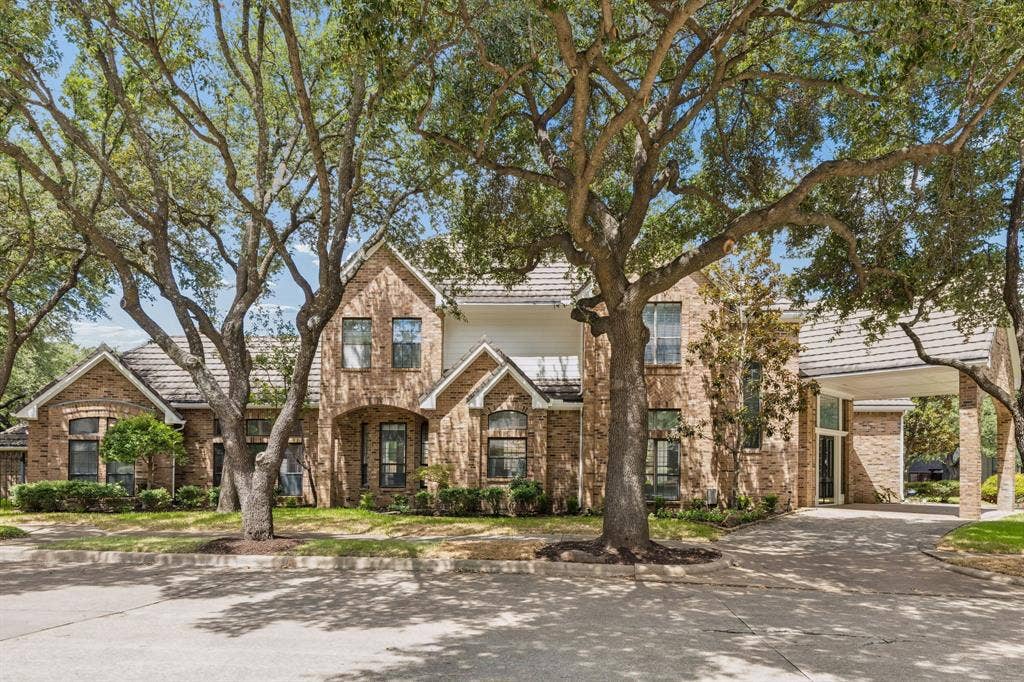 4624 Hallmark Drive, Plano, TX 75024 4624 Hallmark Drive, Plano, TX 75024