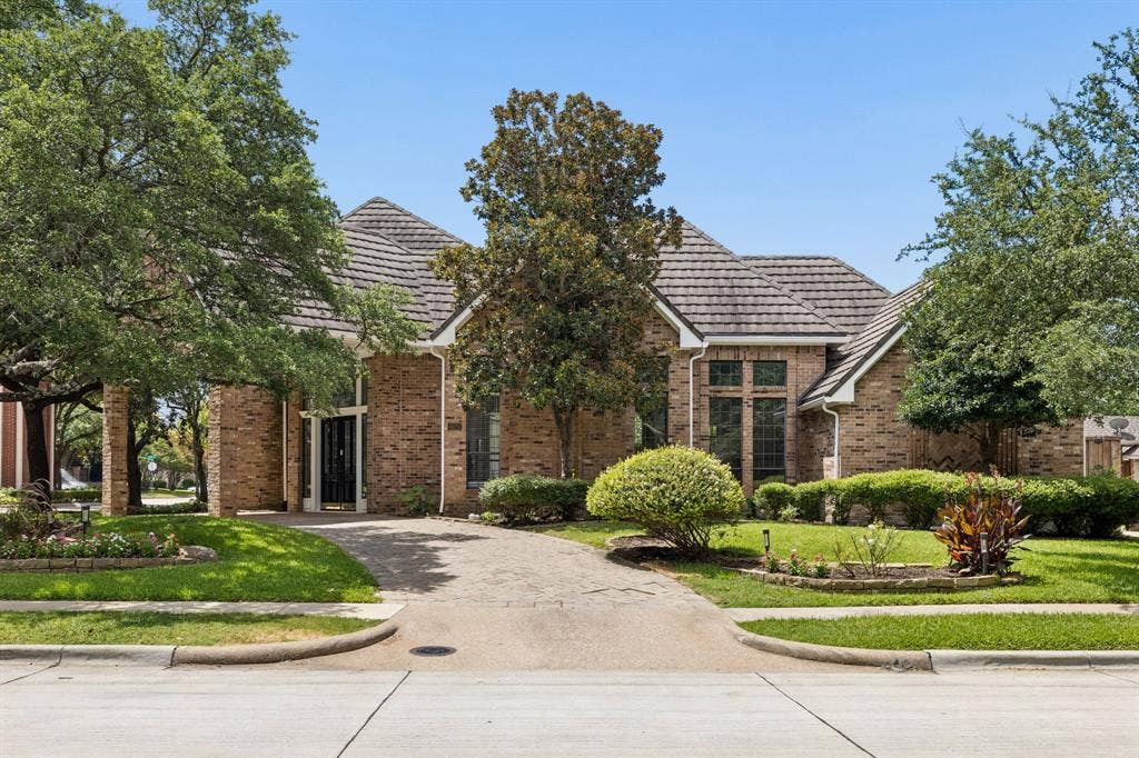 4624 Hallmark Drive, Plano, TX 75024 4624 Hallmark Drive, Plano, TX 75024