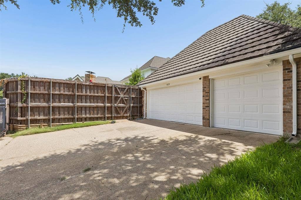4624 Hallmark Drive, Plano, TX 75024 4624 Hallmark Drive, Plano, TX 75024