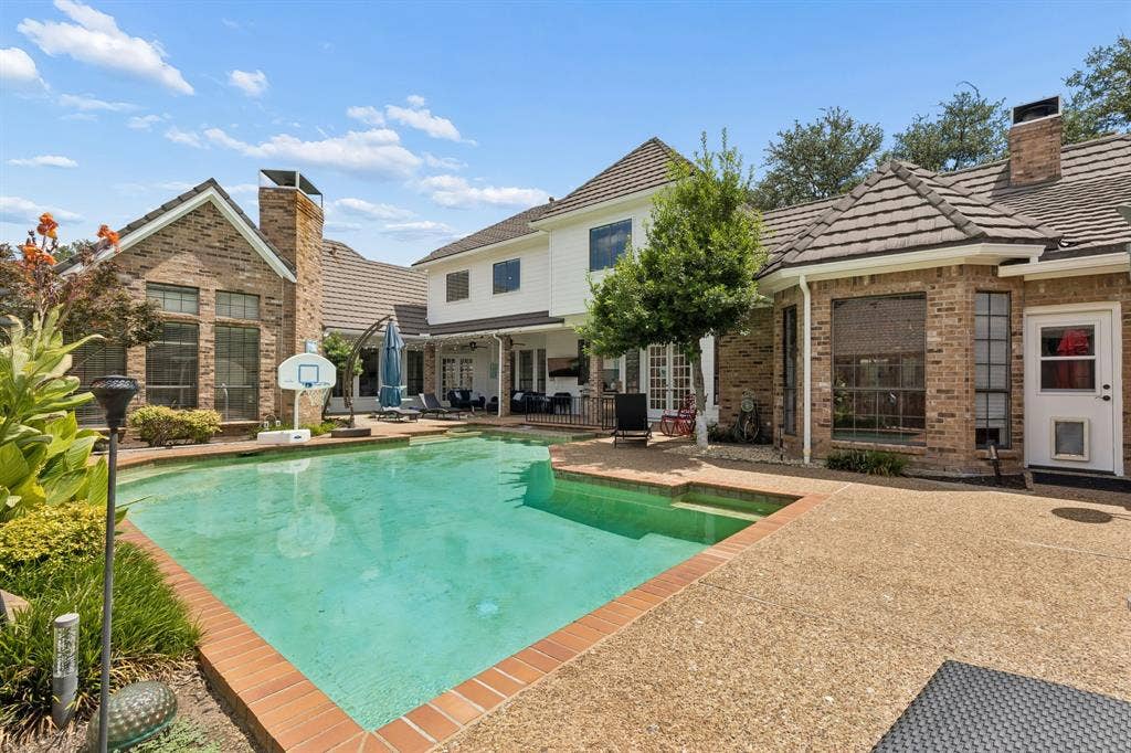 4624 Hallmark Drive, Plano, TX 75024 4624 Hallmark Drive, Plano, TX 75024