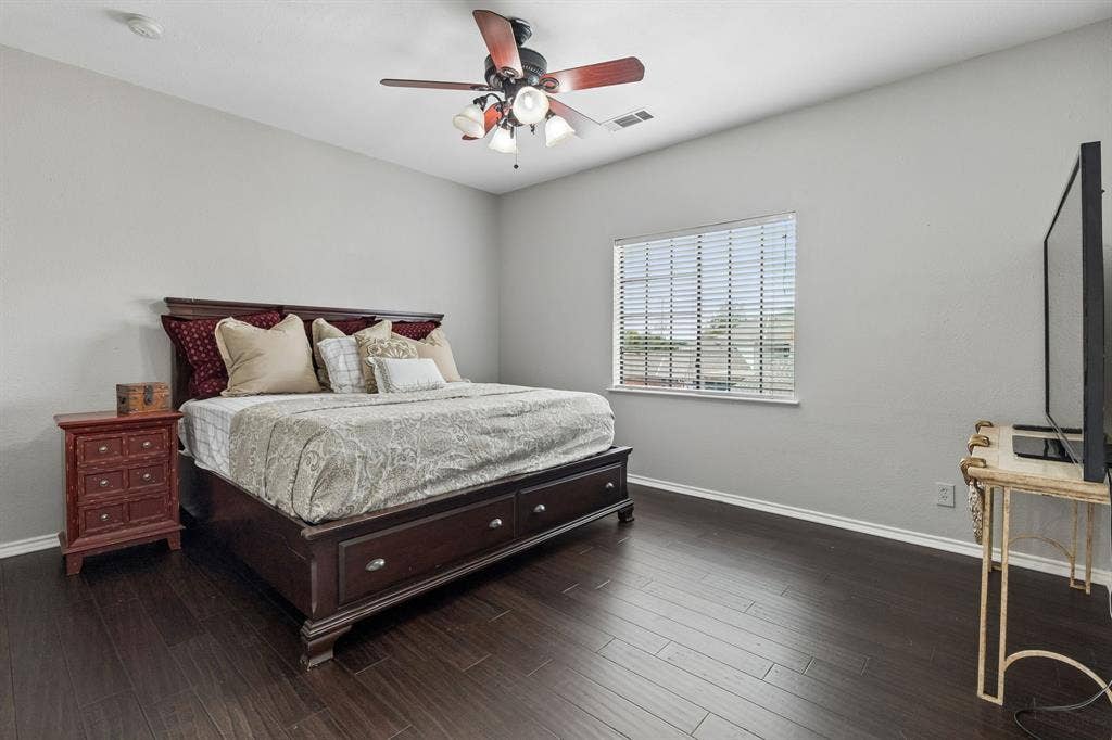 4624 Hallmark Drive, Plano, TX 75024 4624 Hallmark Drive, Plano, TX 75024
