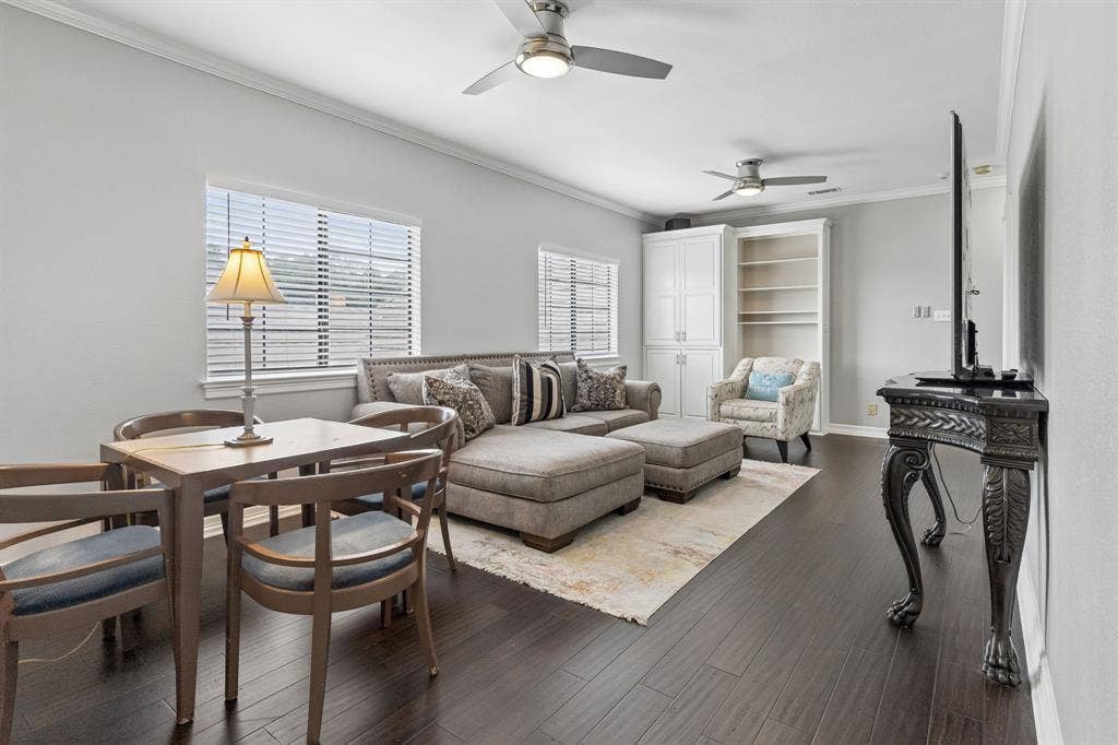 4624 Hallmark Drive, Plano, TX 75024 4624 Hallmark Drive, Plano, TX 75024