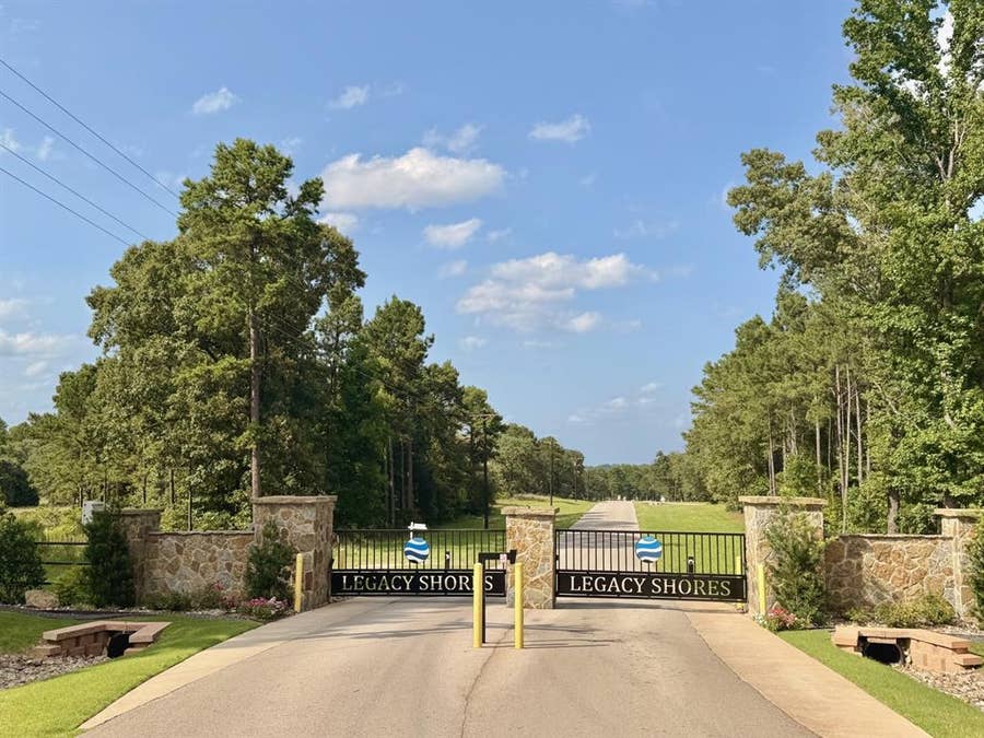 Property photo for 3234 Shadow Pine Drive, Larue, TX