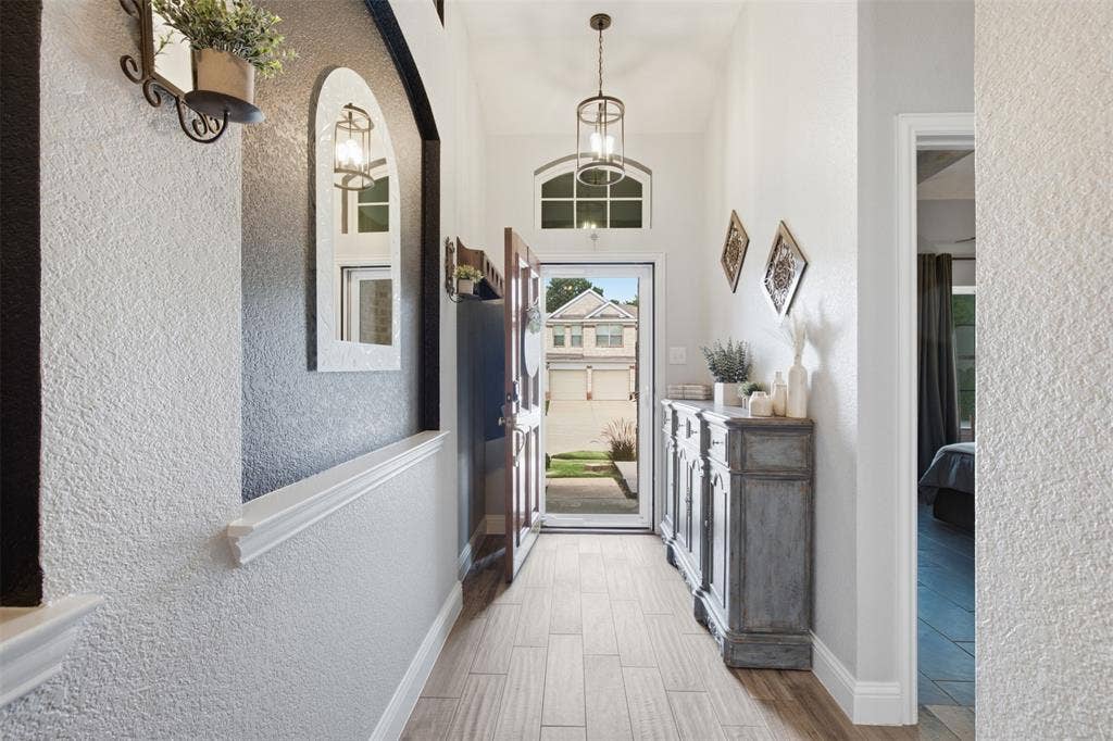 600 Crystal Falls Drive, McKinney, TX 75071 600 Crystal Falls Drive, McKinney, TX 75071