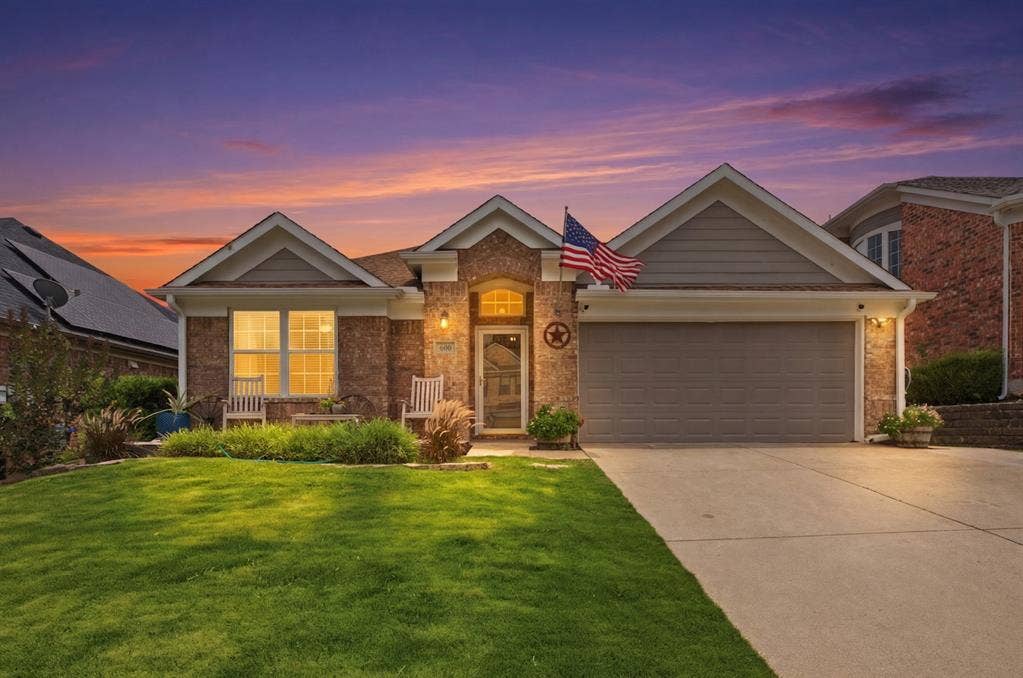 600 Crystal Falls Drive, McKinney, TX 75071 600 Crystal Falls Drive, McKinney, TX 75071
