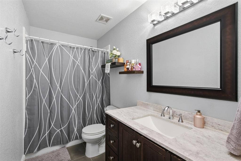600 Crystal Falls Drive, McKinney, TX 75071 600 Crystal Falls Drive, McKinney, TX 75071