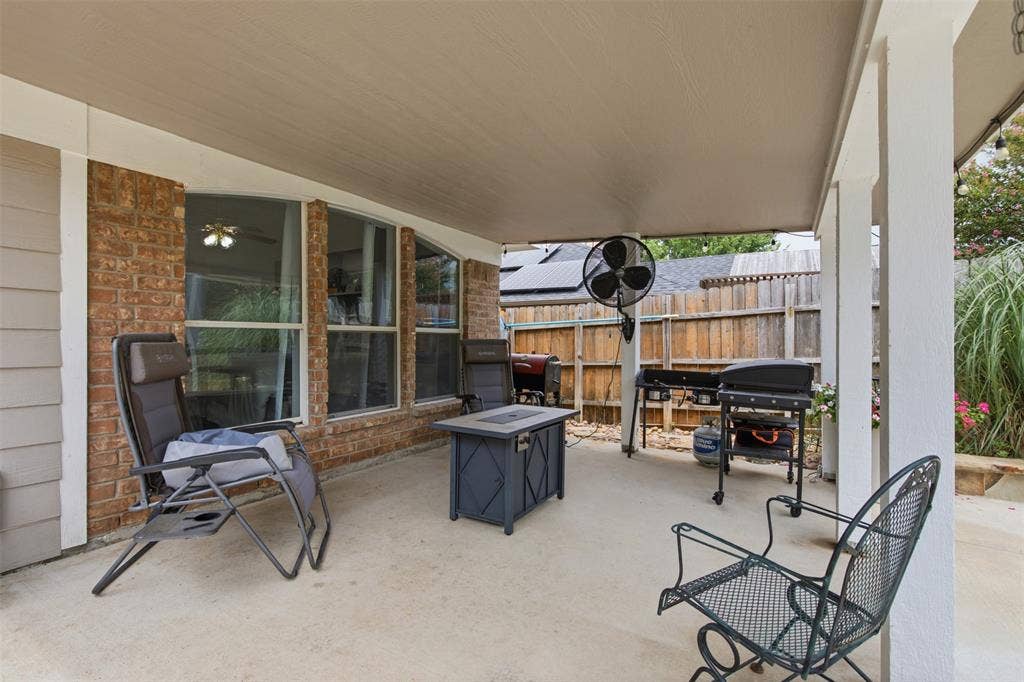 600 Crystal Falls Drive, McKinney, TX 75071 600 Crystal Falls Drive, McKinney, TX 75071