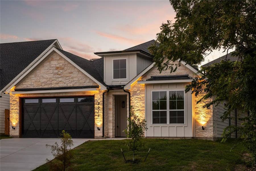 Property photo for 2918 NW 20th Street, Fort Worth, TX