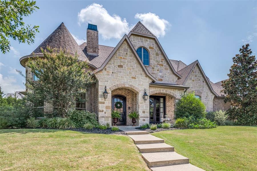 Property photo for 121 Brentwood Drive, Heath, TX